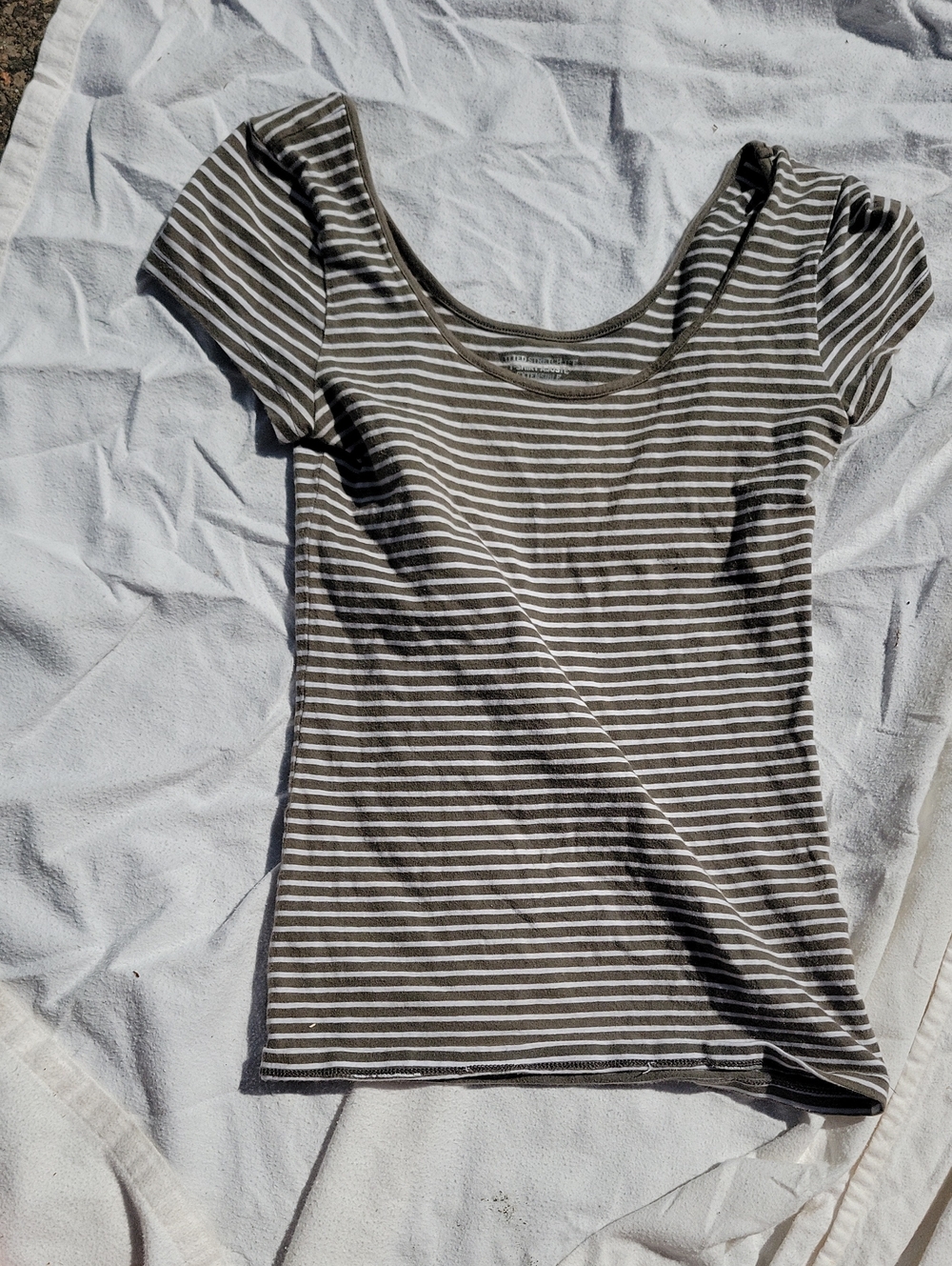 GAP Olive and White Striped Scoop Neck Tee Size XS